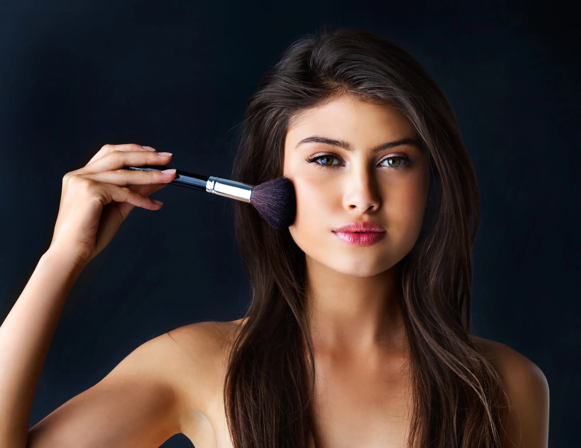 The Importance of Makeup in Modern Fashion and Daily Life